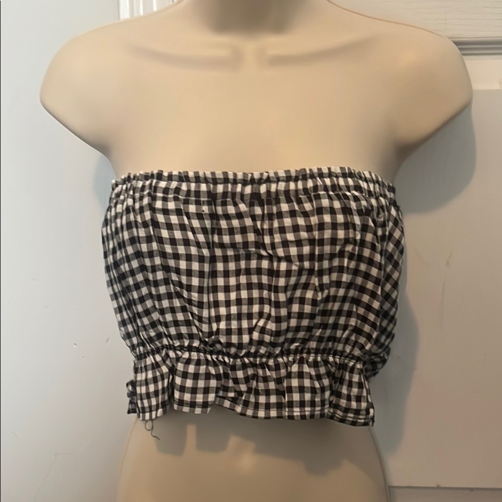 Bozzolo Black and White Smocked Crop Top